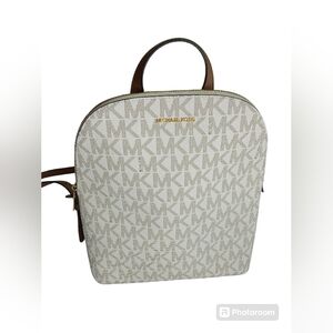 Michael Kors Large Cindy Backpack Vanilla White